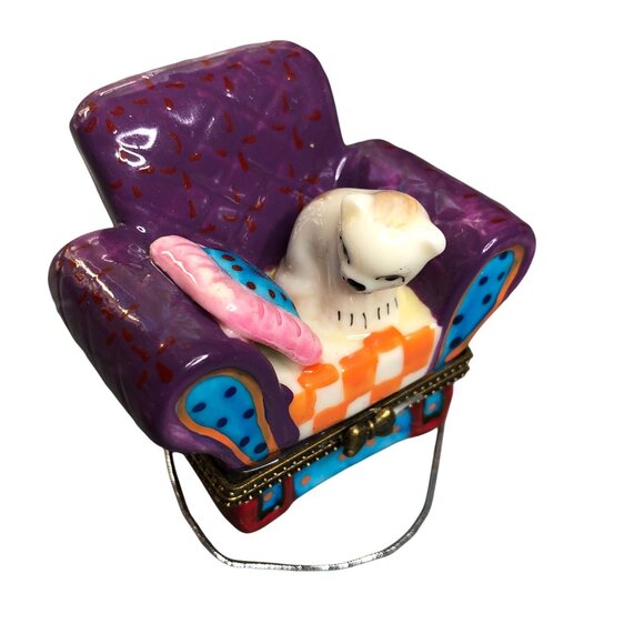 Gift Box Cat Chair Porcelain Hinged Trinket Present Jewelry Pill Purple Kitten - Picture 8 of 13